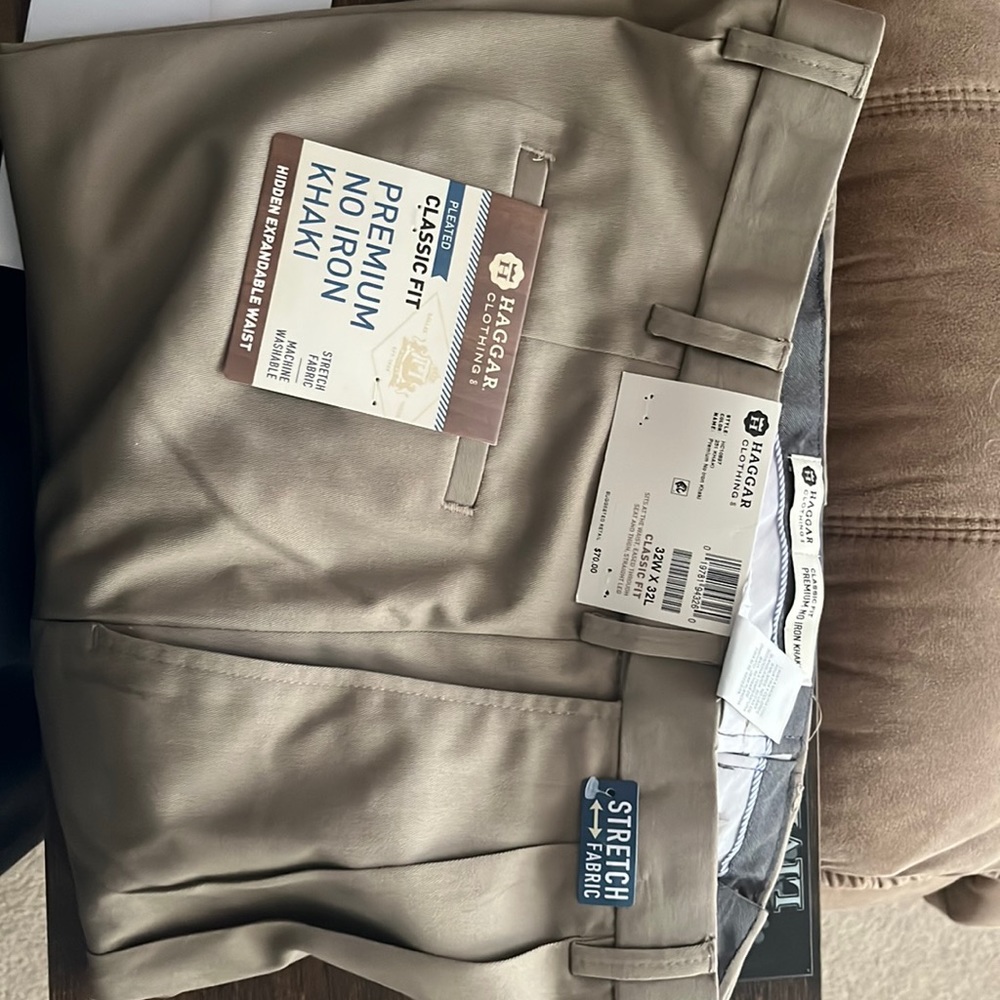 NWT! Haggar stretch classic fit no-iron khakis- 32x32